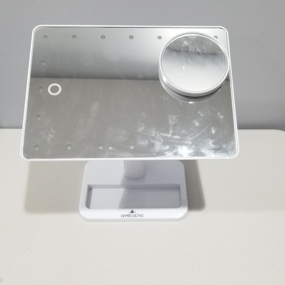 Impressions Vanity Makeup Mirror - Picture 3 of 4